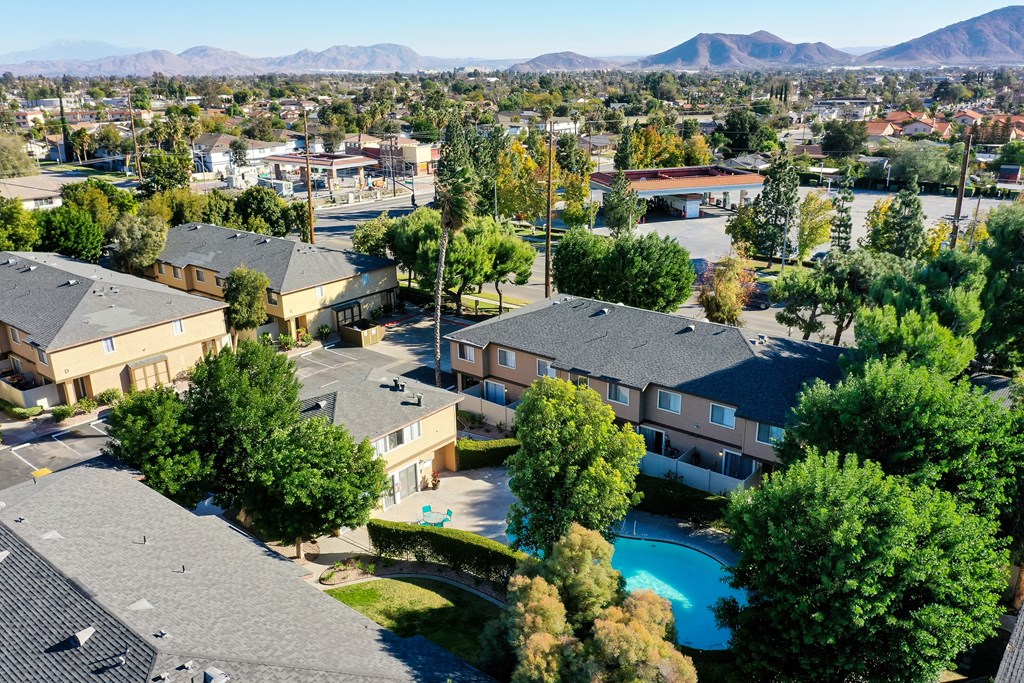 the estates at wellington green apartments photo #1