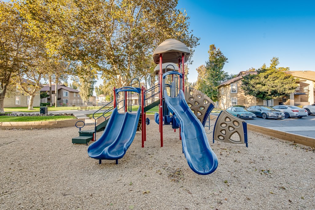 the reserve at bucklin hill playground