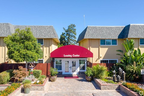 Leasing Center External View at Dover Park Apartments, California, 94533