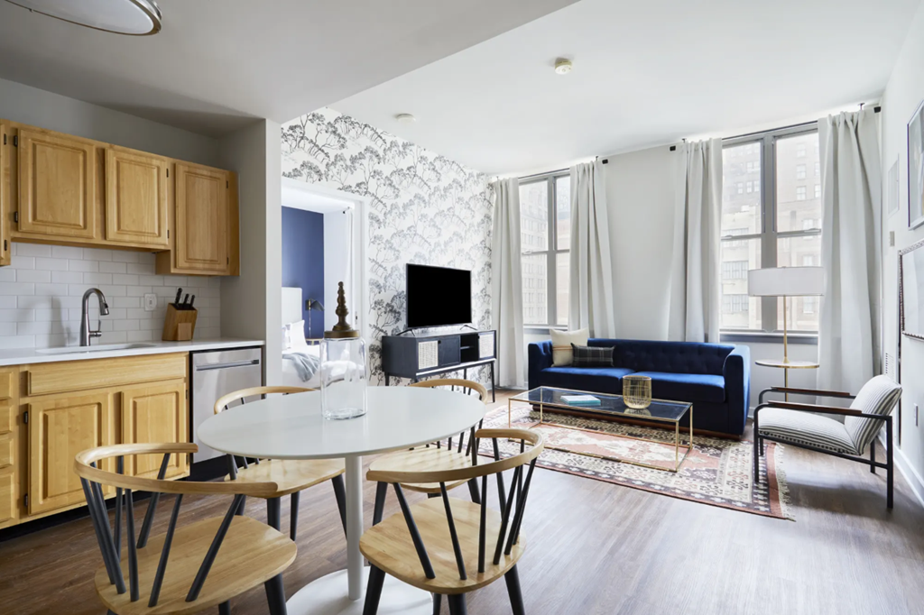 spacious apartment living room at 1530 chestnut apartment building