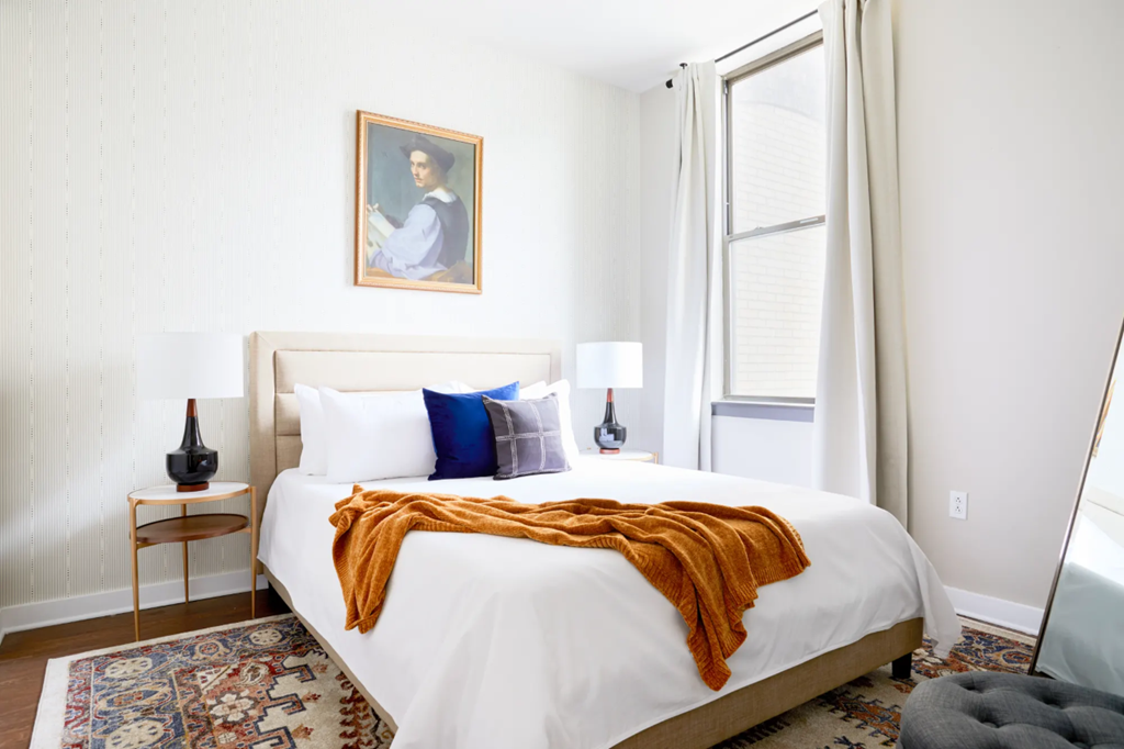 1-bedroom apartment unit on Chestnut Street in Center City, Philadelphia 1530 chestnut