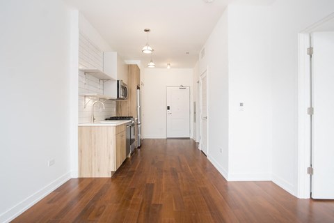 The-Winnie_Apartments-in-Uptown-Chicago_4750-N-Winthrop-ave-gallery-29.jpg