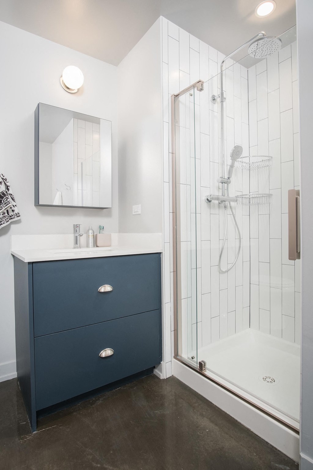 The Winnie Apartments in Uptown, Chicago at 4740 N Winthrop Ave