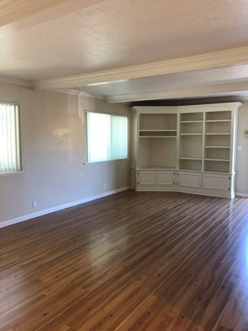 Living Room - Photo Gallery 5