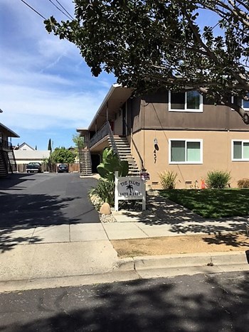 Front of property - Photo Gallery 2