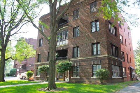 2570 Overlook