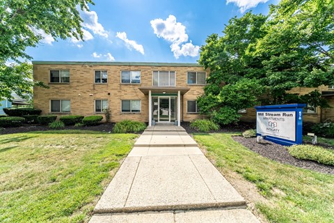 670-678 Prospect St. 1-2 Beds Apartment for Rent