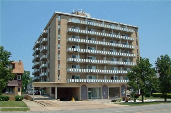 Apartment Exterior at Integrity Gold Coast, Cleveland, 44102