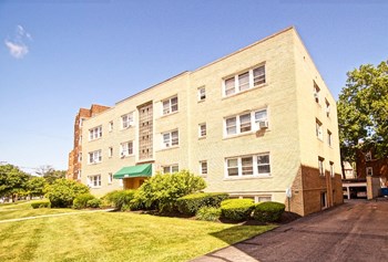 Property Exterior Property Exterior at Integrity Gold Coast Apartments, Ohio - Photo Gallery 6