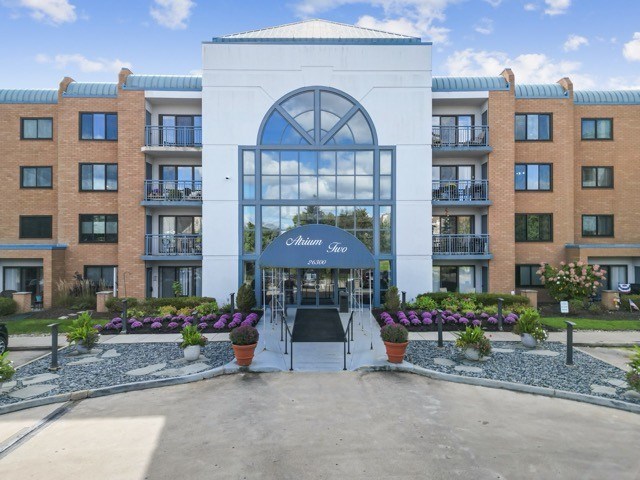 Atrium in The Village front entry of Atrium 2