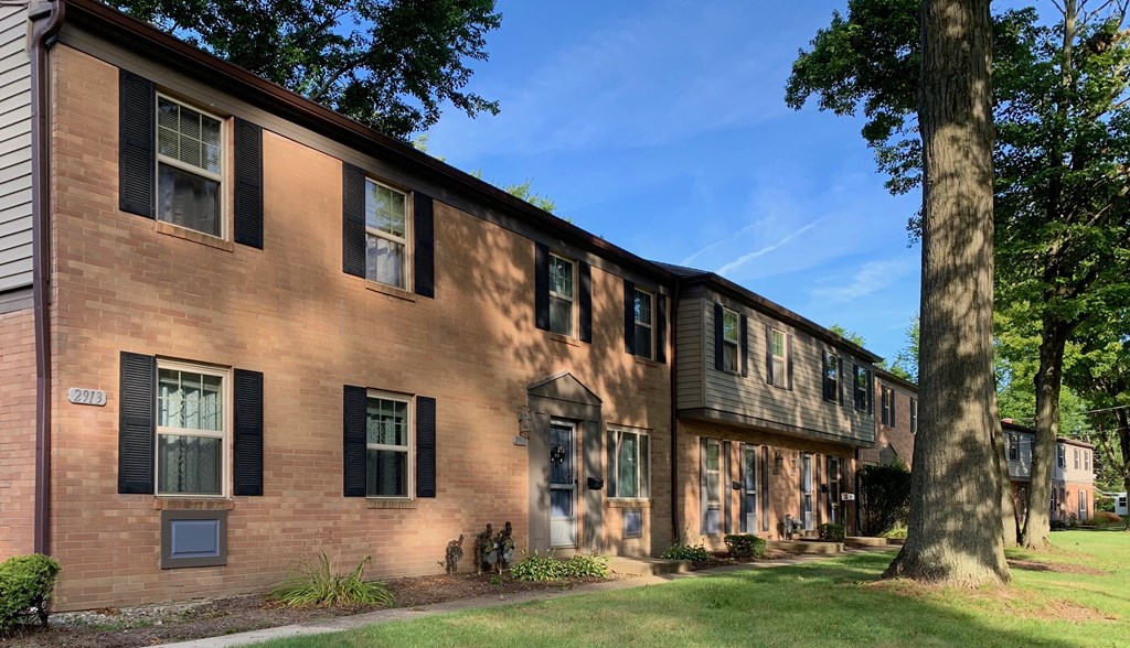 Exquisite Exterior at River Run Apartments - RYDYL I LLC, Integrity Realty LLC, Warren, OH
