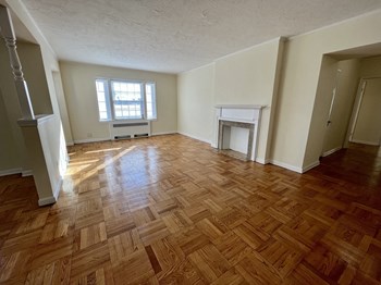 Hardwood Flooring at Shaker Collection  Apartments, Integrity Realty, Ohio, 44120 - Photo Gallery 28