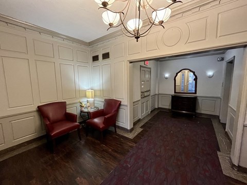 Cormere Apartments Lobby