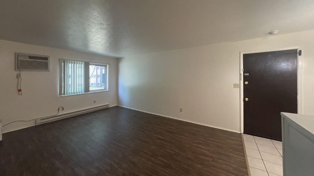 2 Bed 1 Bath Living Room at Jordan Court Apartments, Integrity Realty, Kent, OH