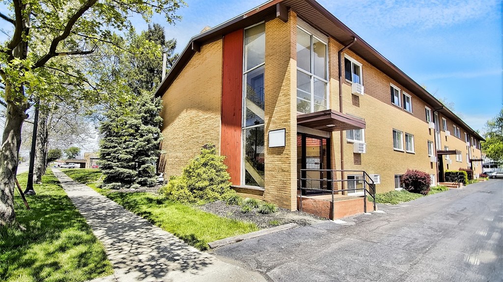 the Talibrook Apartments at Integrity Berea Apartments, Integrity Realty LLC, Berea, OH, 44017