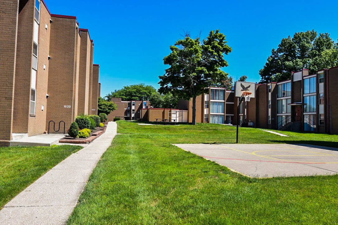 Basketball and Volleyball courts at Eagles Landing Apartments, Integrity Realty, Kent, OH