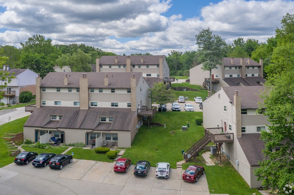 Aerial photo of Contemporary buildings at Woodland Pointe Apartments and Townhomes, Integrity Realty, Kent, Ohio