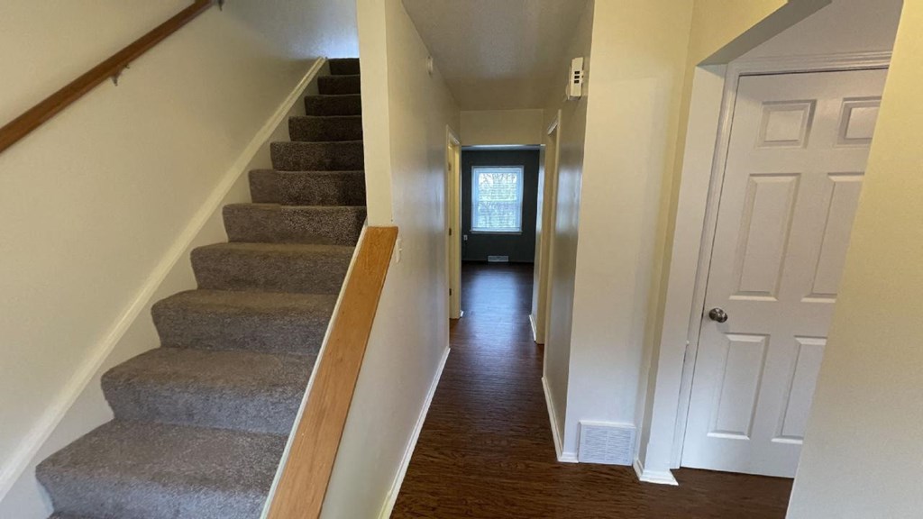 Hallway at Woodland Pointe Apartments and Townhomes, Integrity Realty, Kent, OH