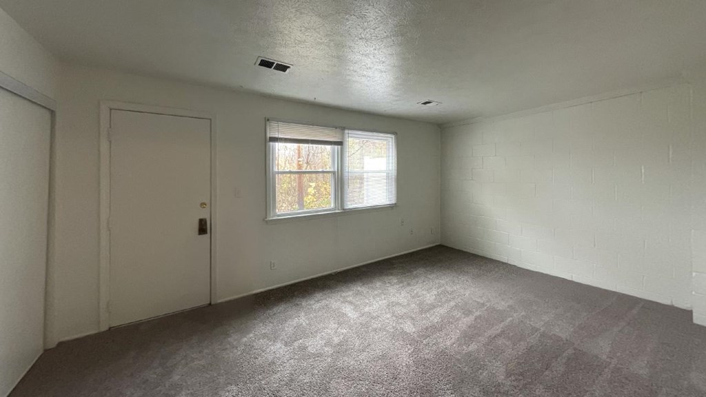 Ground floor bedroom family room with private entry