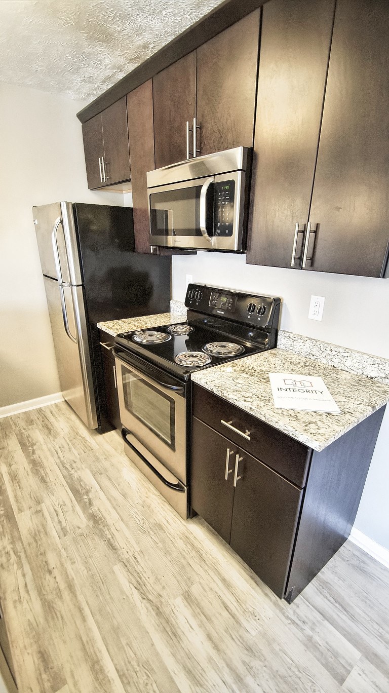 Garden apartment kitchen at The Reserves at 1150 Apartments, Integrity Realty LLC, Parma