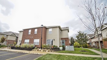 149 Meadowcreek Drive 2 Beds Apartment, Townhouse for Rent - Photo Gallery 14