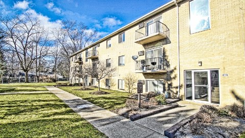 Exterior of Westwood Medina Apartments