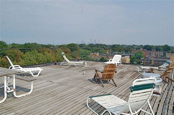 Rooftop sundeck views