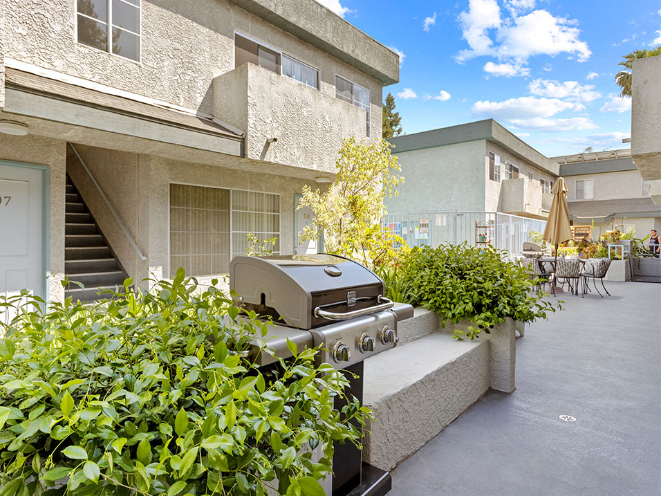 Barbeque area in Tilden Oaks courtyard.