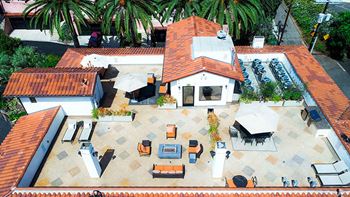 Rooftop deck with BBQ, TV, and music systems