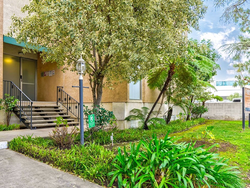Entrance to Chandler Circle Apartments.