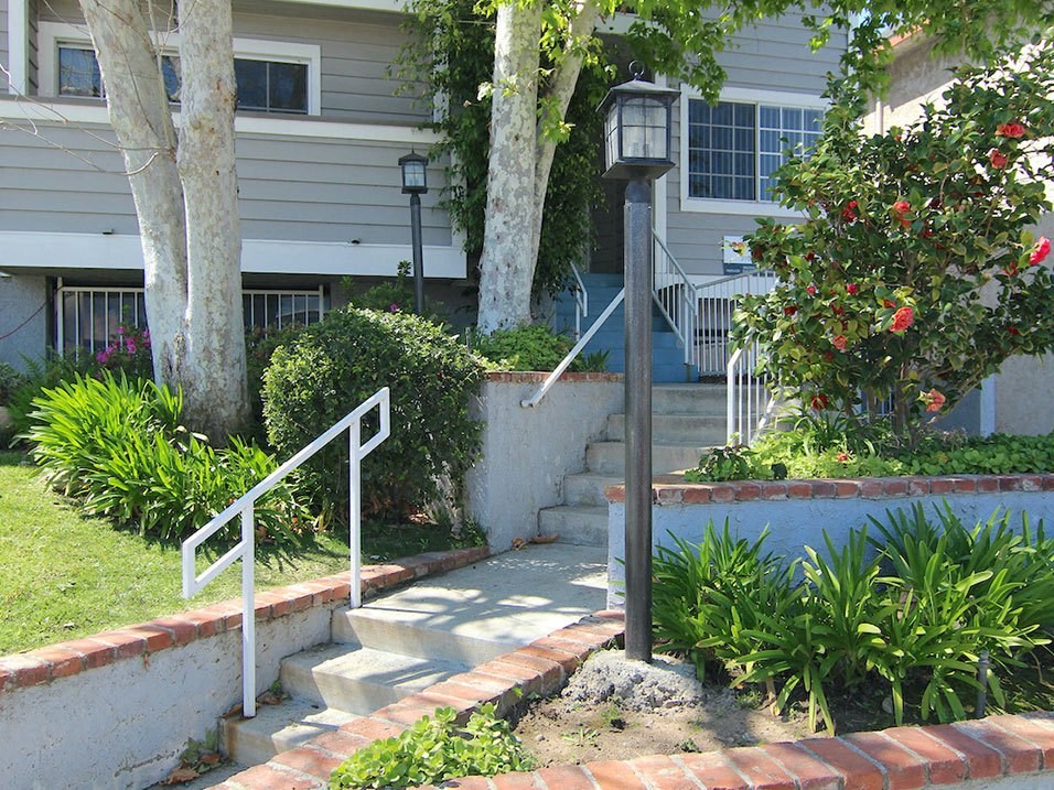 Entrance staircase to Vinton Apartments.