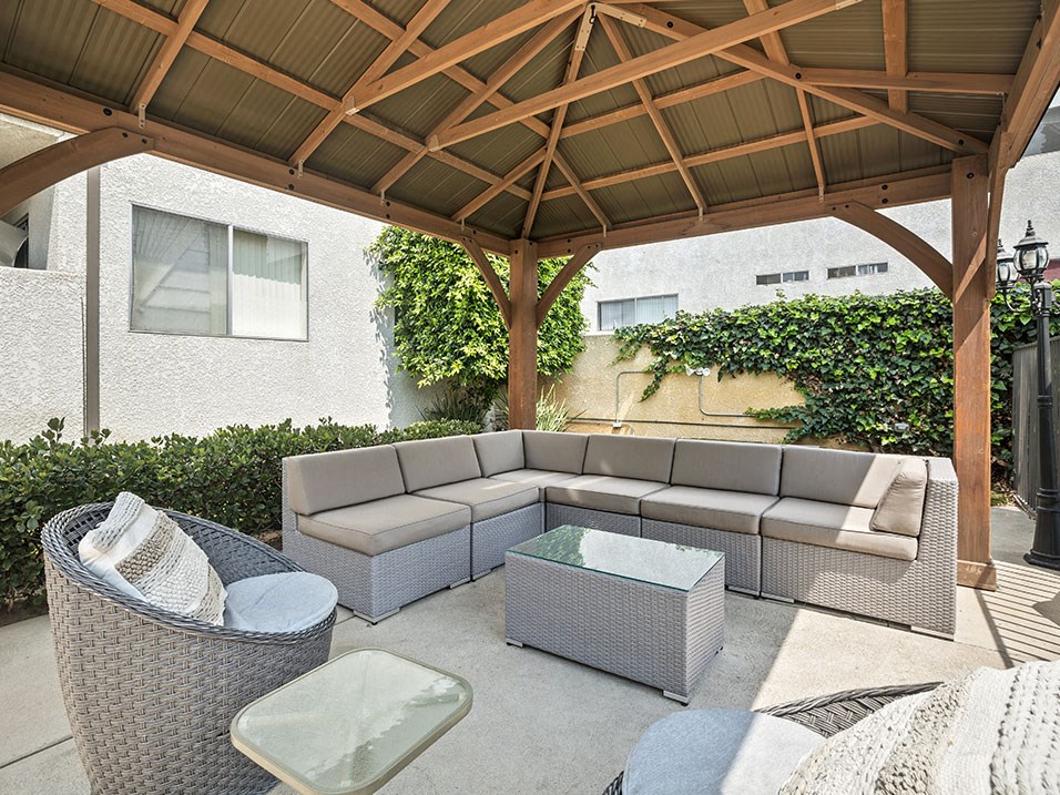 Sherman Oaks Gardens