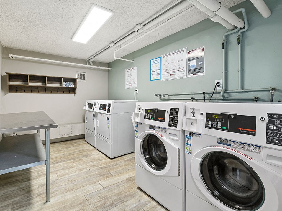 On-site laundry room with washers and dryers.