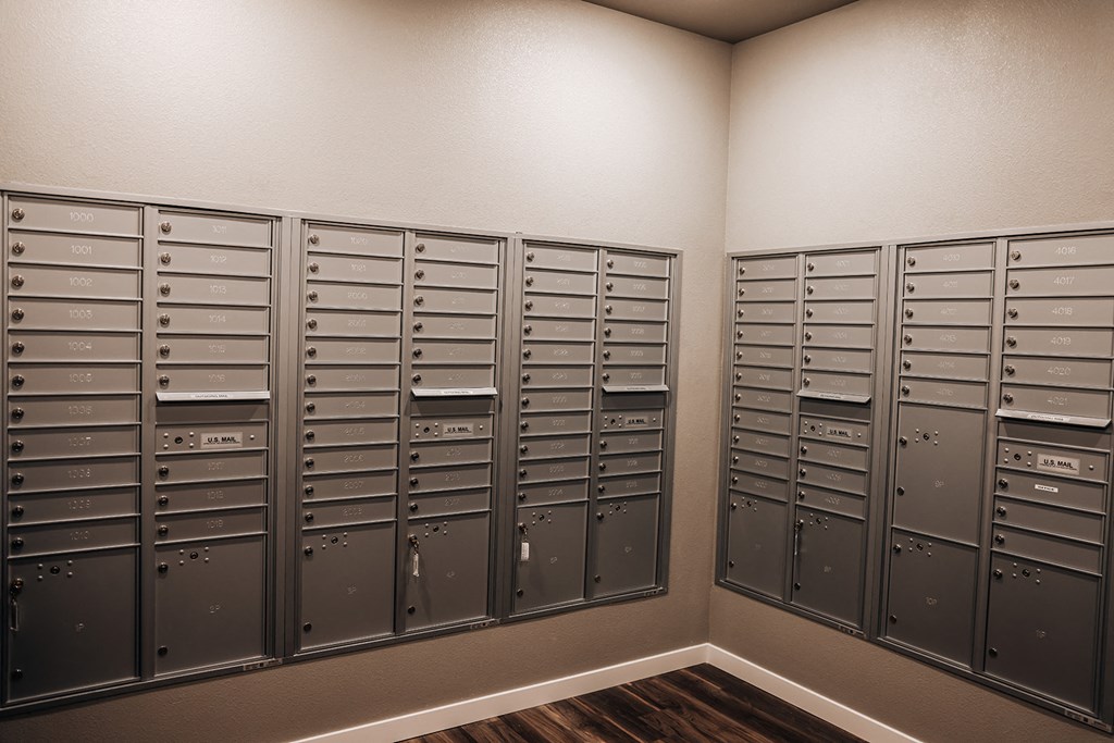 a bunch of lockers in a room