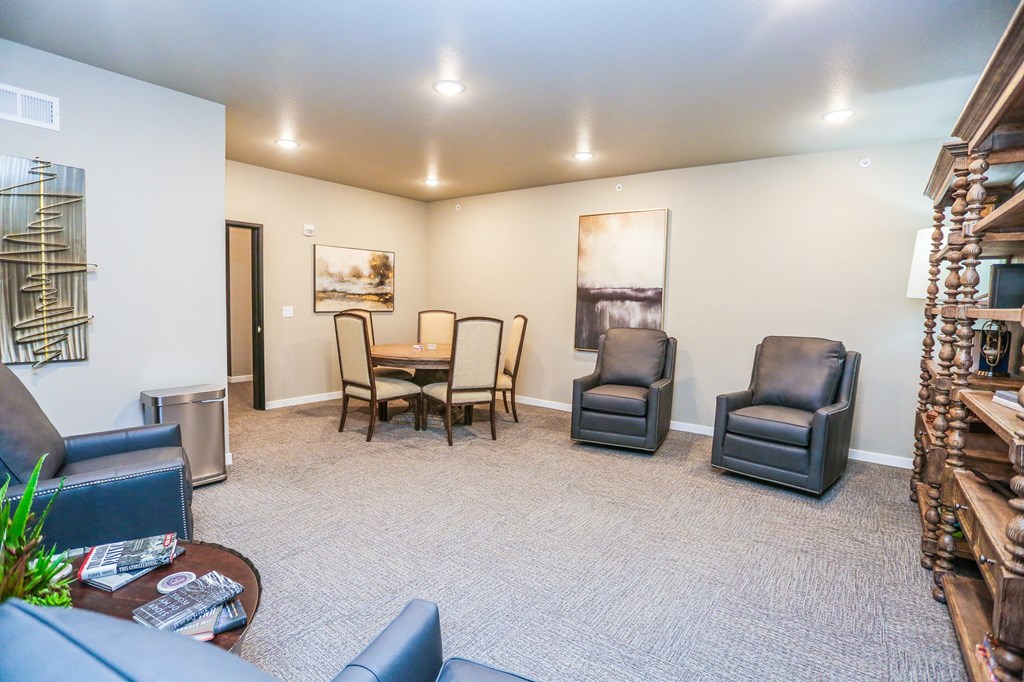 the preserve at ballantyne commons living room and dining area