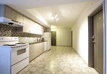 1 Columbia St W 5 Beds Apartment, Student for Rent - Photo Gallery 5