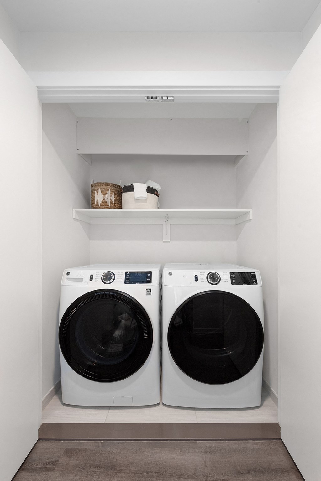 Full Size Washer/Dryer