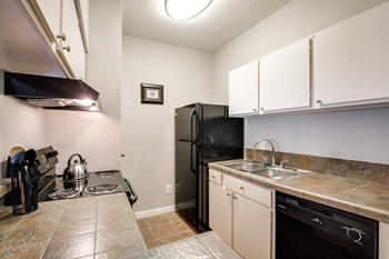 kitchen to model - Photo Gallery 6