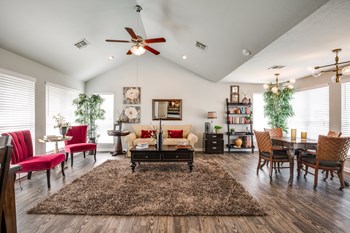 living room in clubroom - Photo Gallery 3