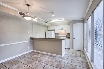 9703 Dale Crest Studio-2 Beds Apartment for Rent - Photo Gallery 2
