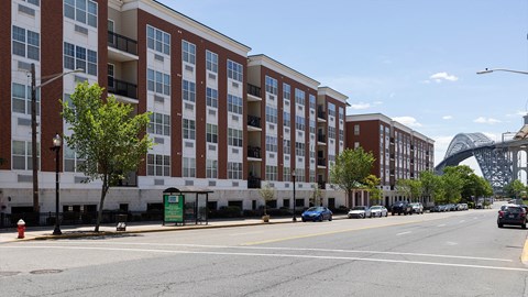 Bridgepoint at Bayonne apartment community on Kennedy Blvd with direct access to public transit and scenic views