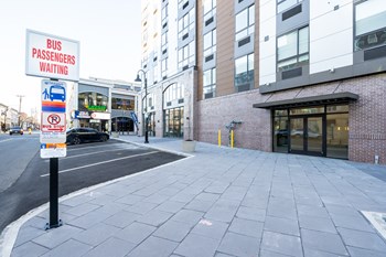 The Botanic Private Indoor Bus Stop - Photo Gallery 34