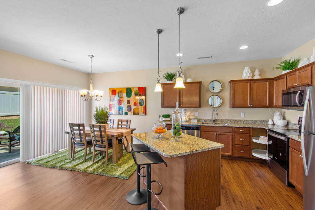 the preserve at ballantyne commons kitchen and dining room