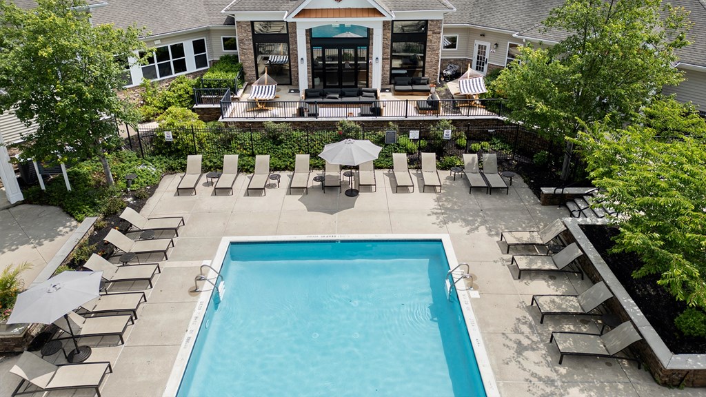 AModern apartment pool and clubhouse in Princeton NJ near the university