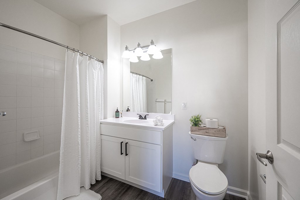 The Confluence at Norwalk Resort Style Apartments in Norwalk, CT_ Large Bathroom