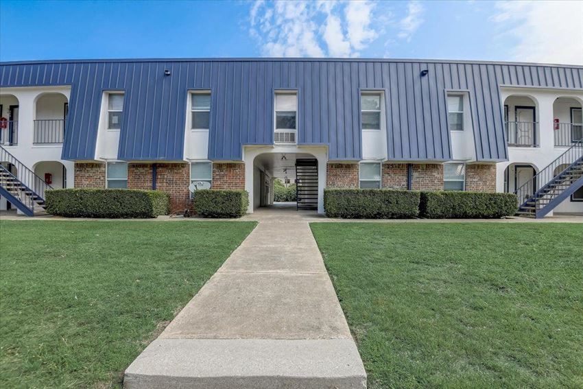 Vintage Pads Student Housing