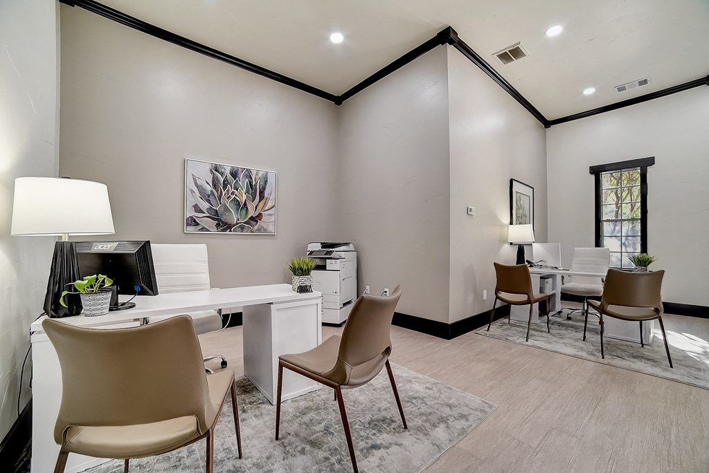 the preserve at ballantyne commons office space with desk and chairs