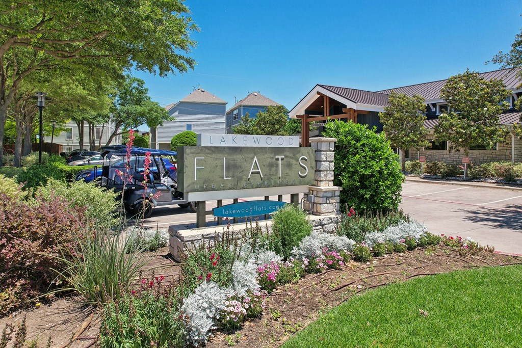 Lakewood Flats Apartments