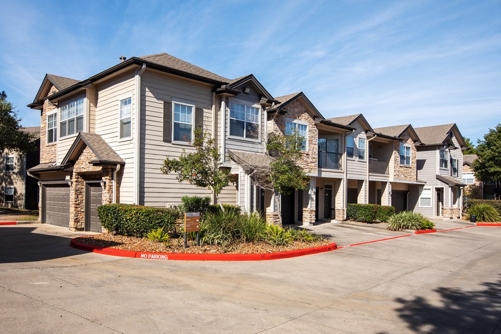 Luxury Apartments in The Woodlands