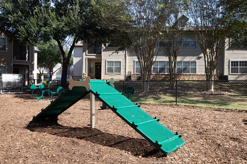 Artisan At Lake Wyndemere Apartments, 2109 Sawdust Rd, The Woodlands, TX RentCafe